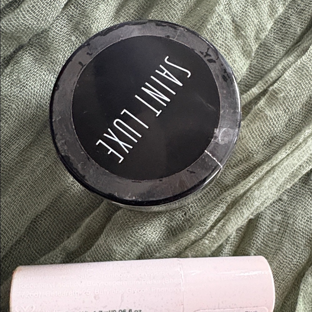 Saint Luxe Translucent Powder and m2u Mascara bundle - Picture 3 of 3